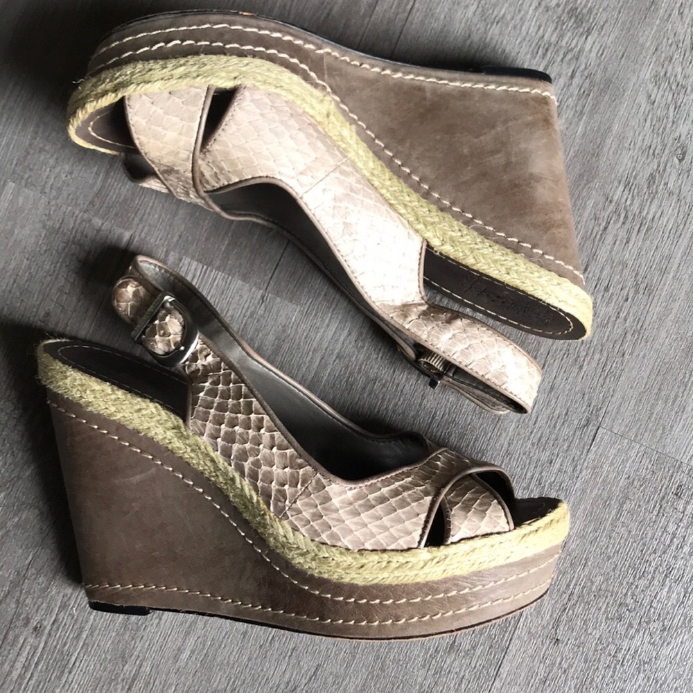 Vince Camuto Estera Leather Snakeskin Print Slingback Wedge Sandals - Picture 3 of 14